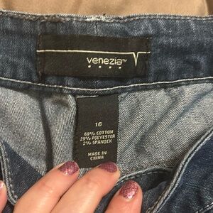 Love these shorts!!! Gently worn